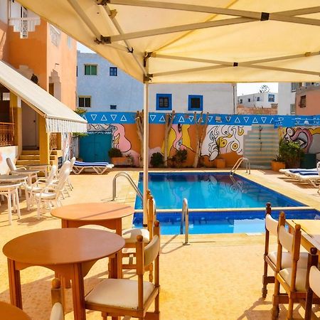 Hotel Auberge Du Littoral Аурир Экстерьер фото