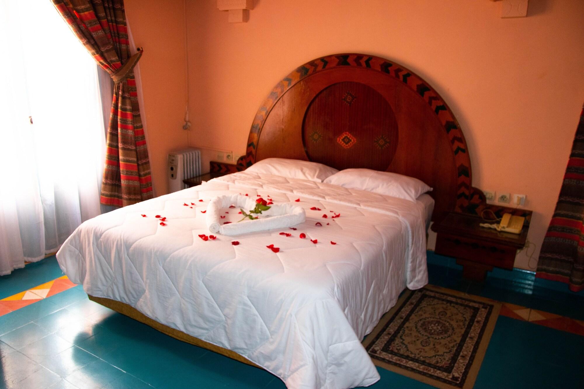 Hotel Auberge Du Littoral Аурир Экстерьер фото