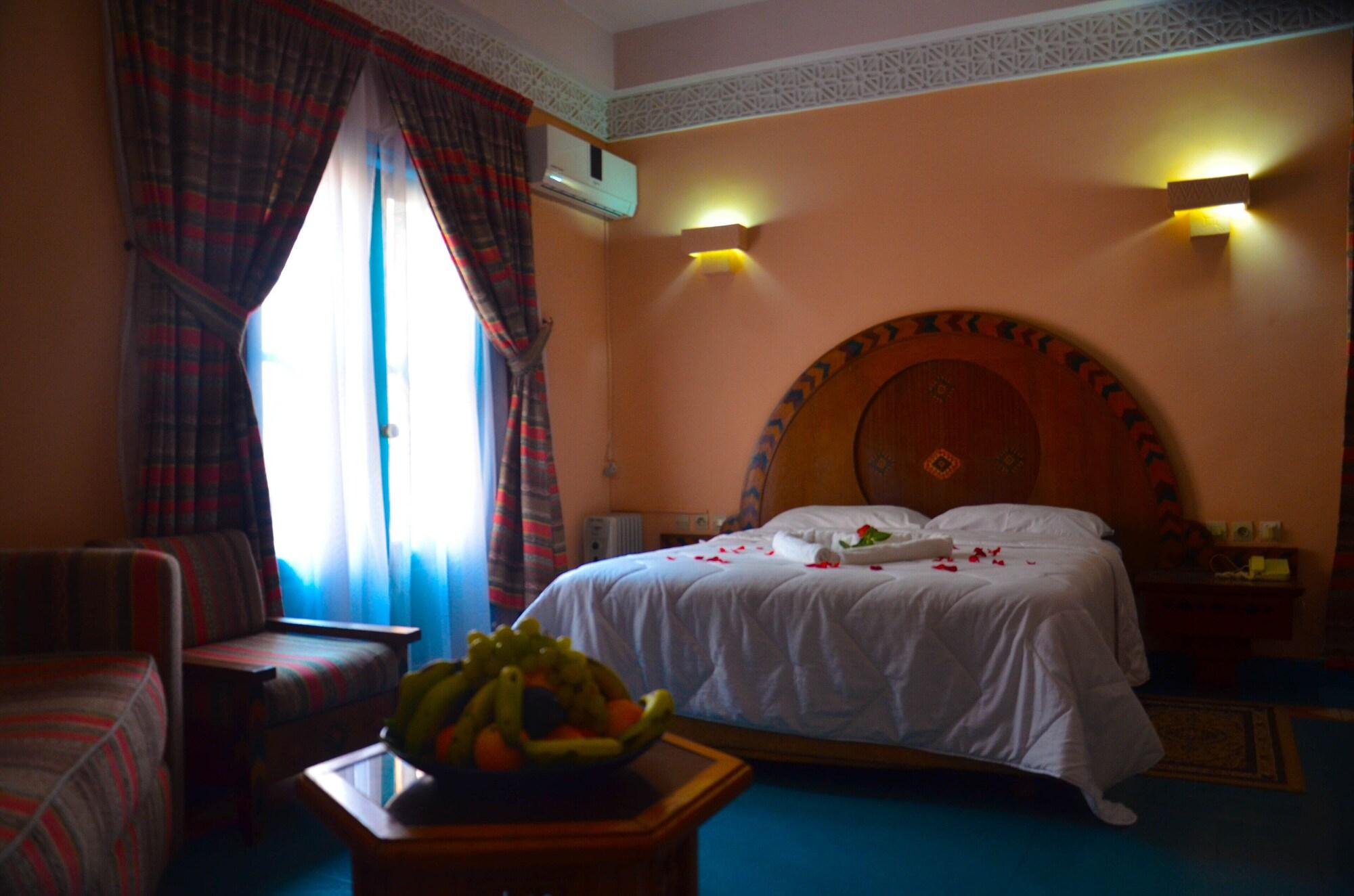 Hotel Auberge Du Littoral Аурир Экстерьер фото