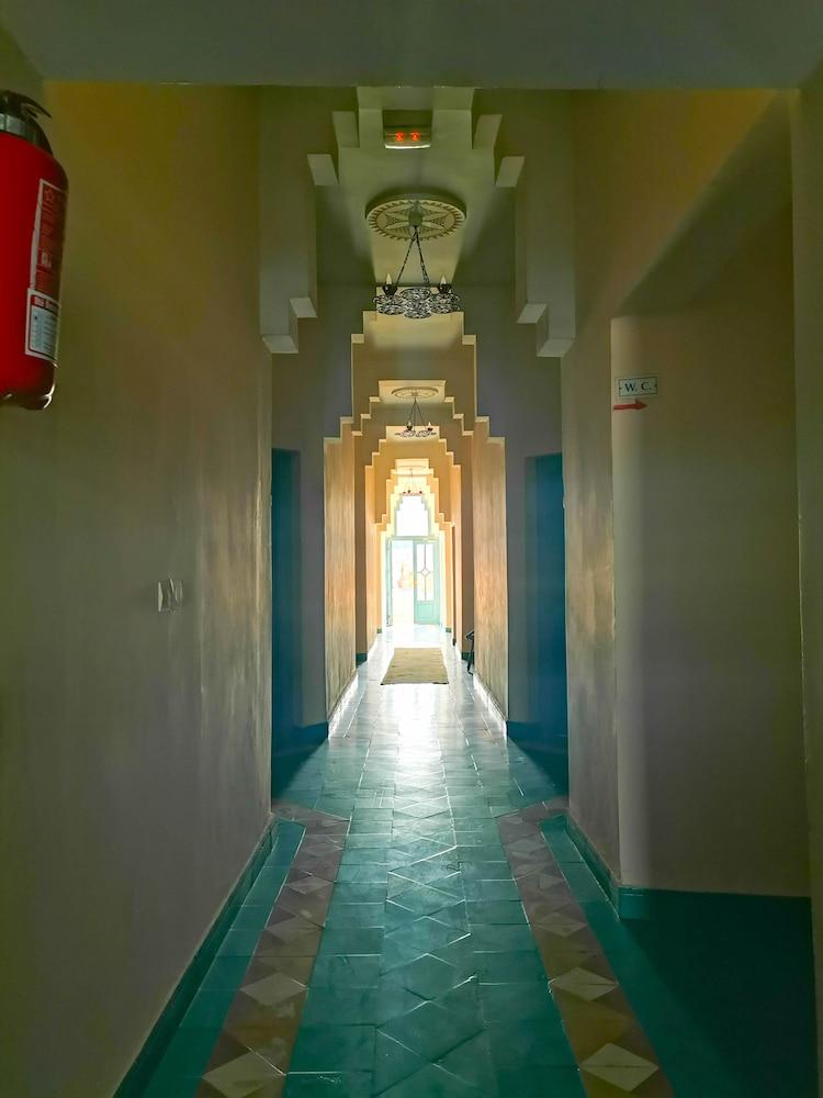 Hotel Auberge Du Littoral Аурир Экстерьер фото