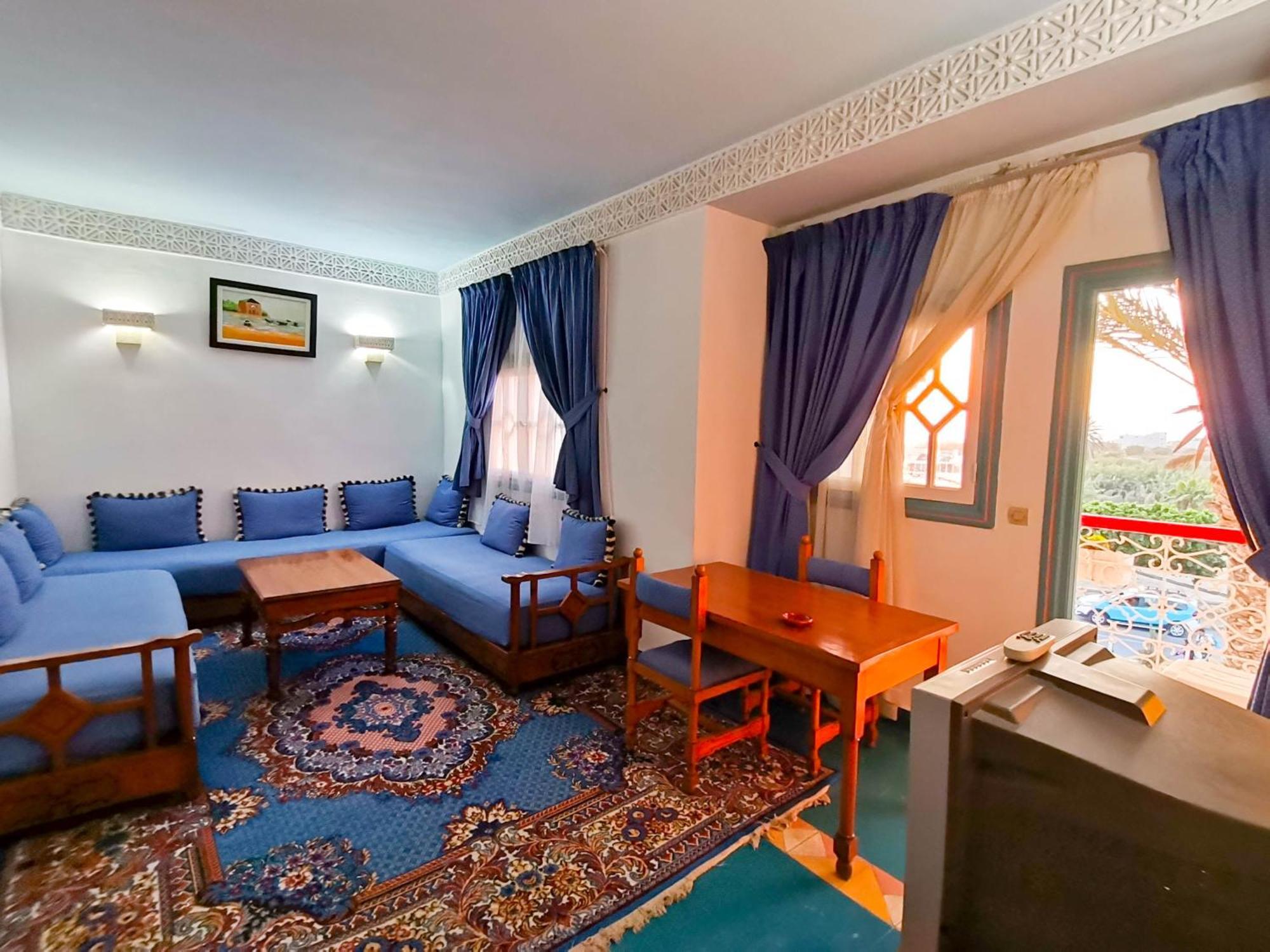 Hotel Auberge Du Littoral Аурир Экстерьер фото